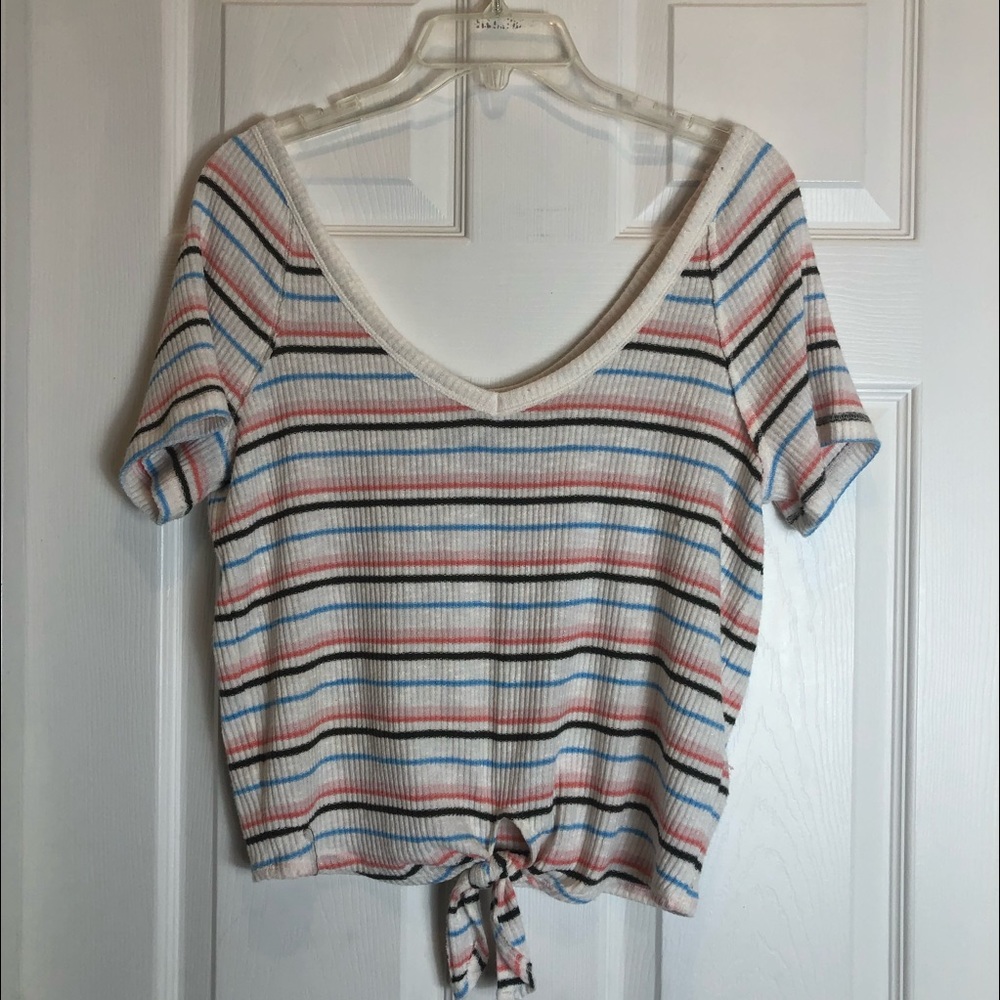 Abercrombie & Fitch Pullover Short Sleeves Top, Front Tie Knot in Front.  Size M